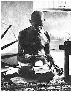Gandhi lukemassa